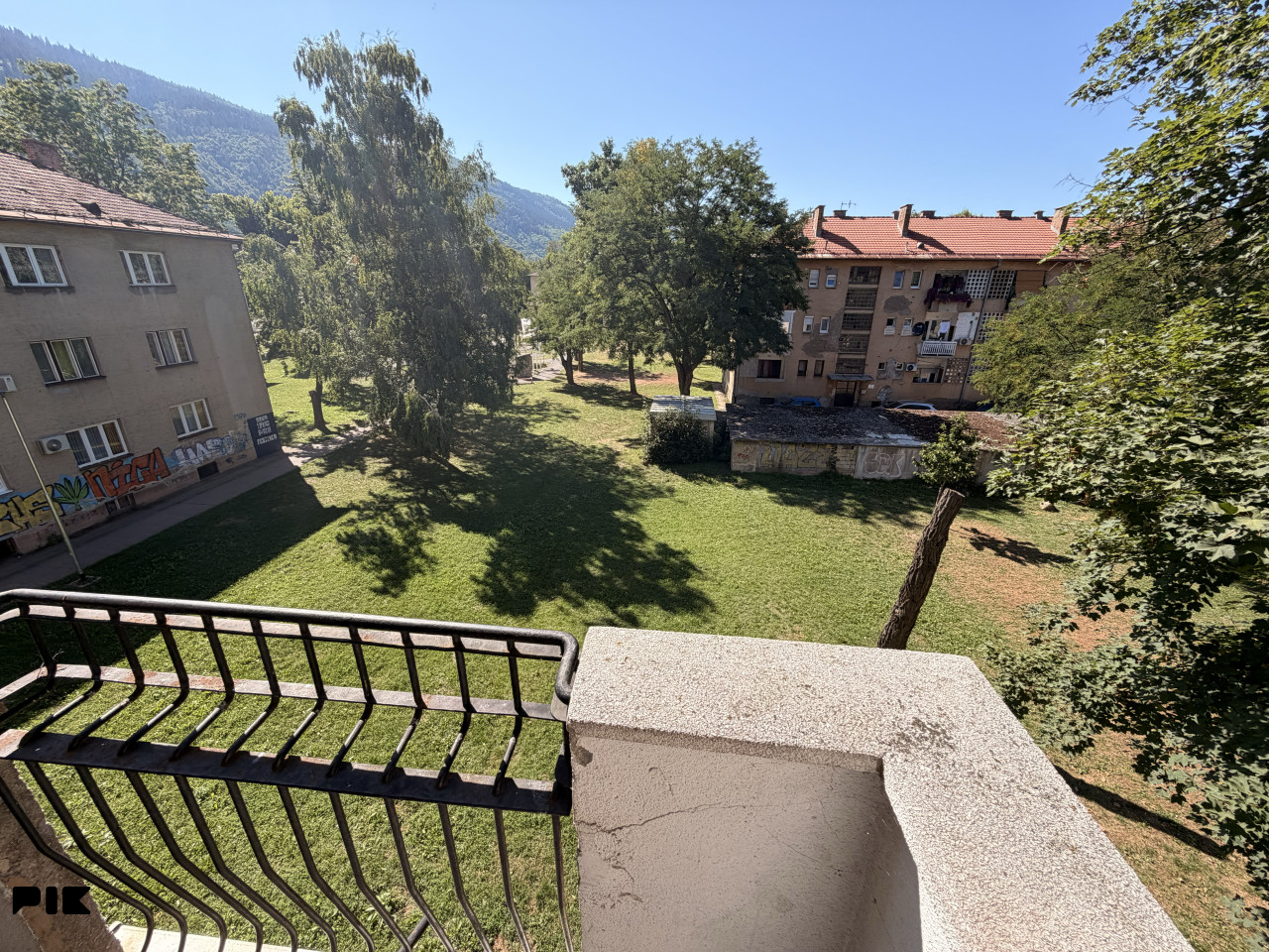 PRODAJA Stan Hrasnica TROSOBAN 12