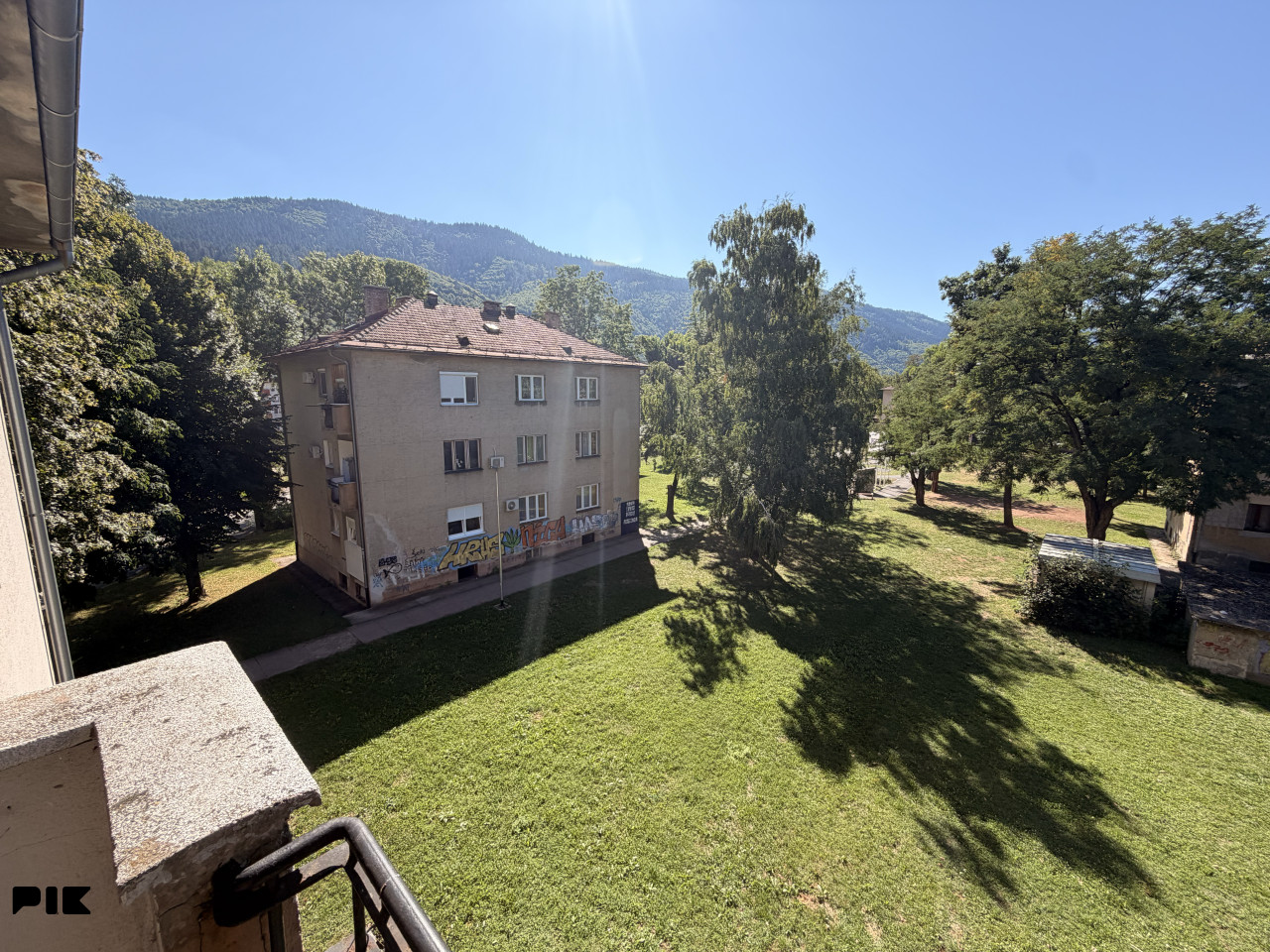 PRODAJA Stan Hrasnica TROSOBAN 13