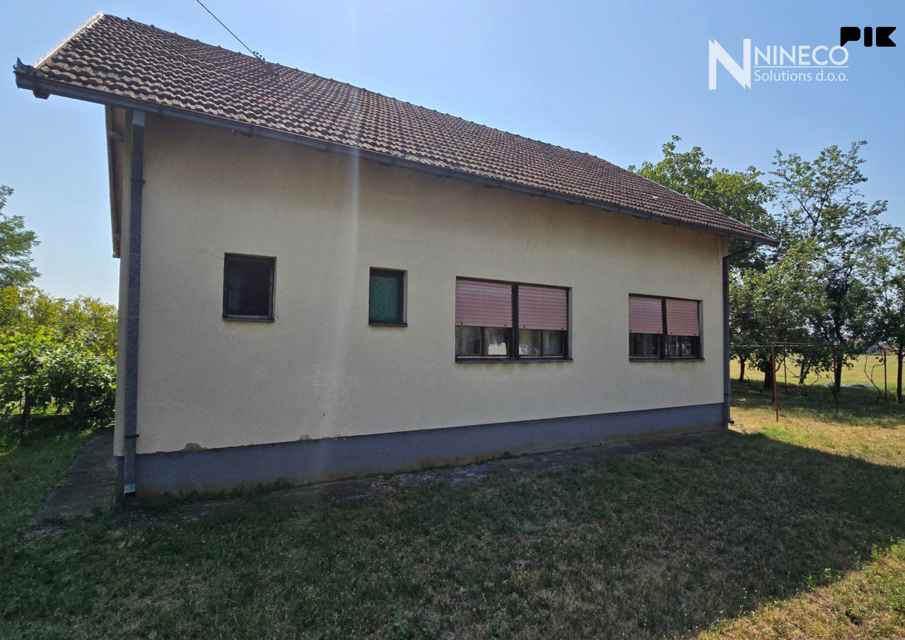 KUĆA SA POMOĆNIM OBJEKTIMA - ALEKSANDROVAC - 164 m2 4
