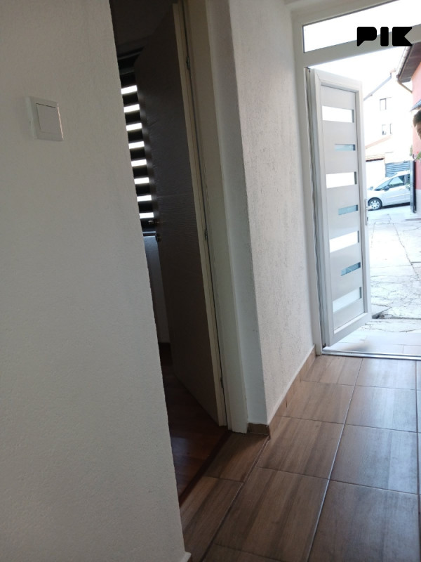 Stanovi i apartmani Visoko, izdaje se stan u centru grada Visoko