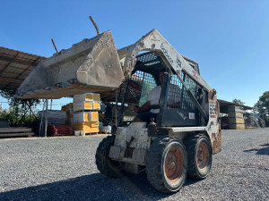 MINI UTOVARIVAC BOBCAT 553 - tezina 1735kg