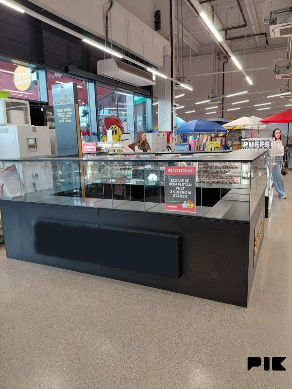 Prodajni pult u Centrum Parku Gradiška 2