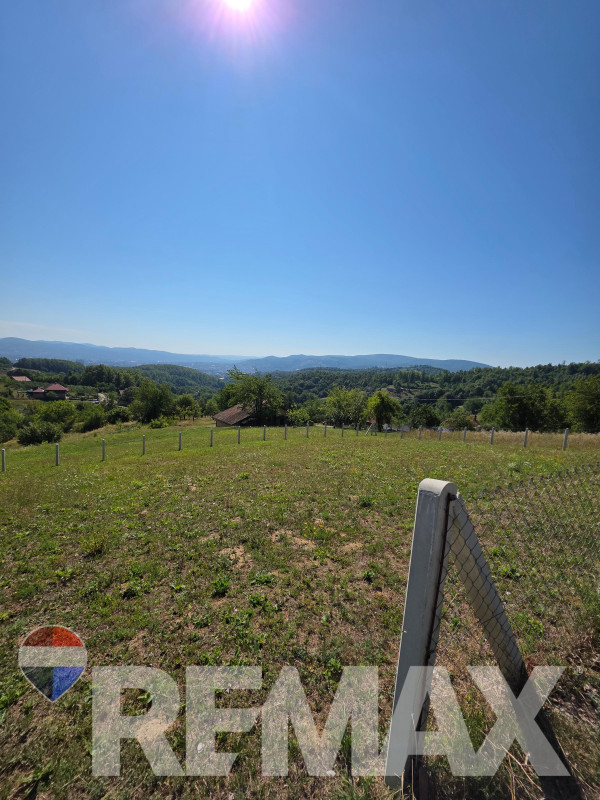 Parcela sa panoramskim pogledom 2398m2 / Pavlovac, Banja Luka