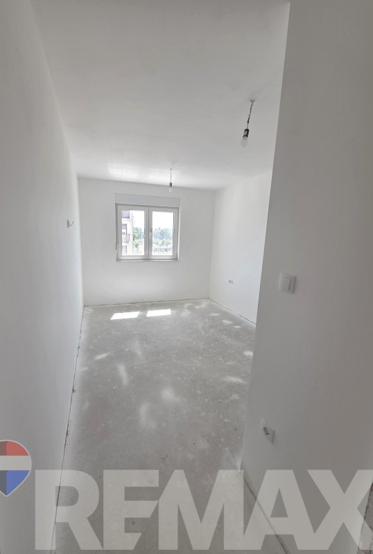 PRODAJA TROSOBNOG STANA- 73,15m2-uskoro useljiv -Budžak -Lazarevo 6