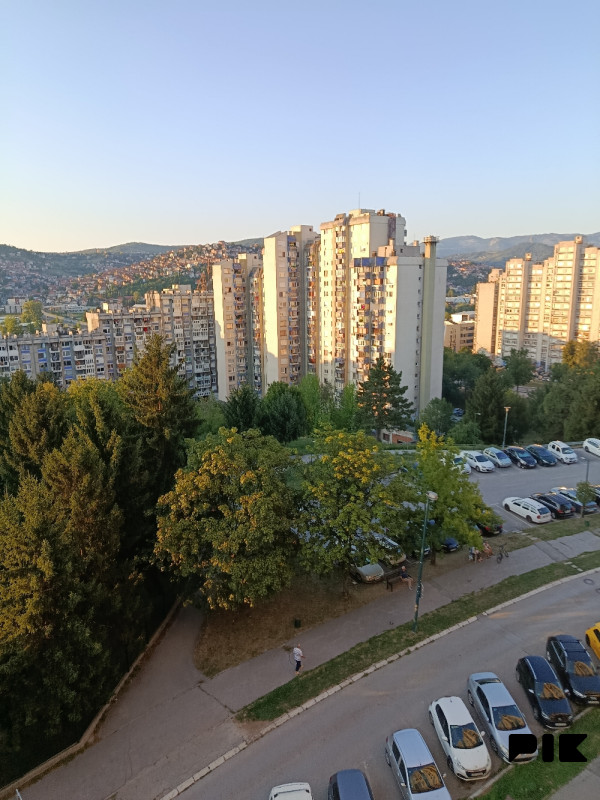Mijenjam za veći stan ili kuću samo Novi Grad