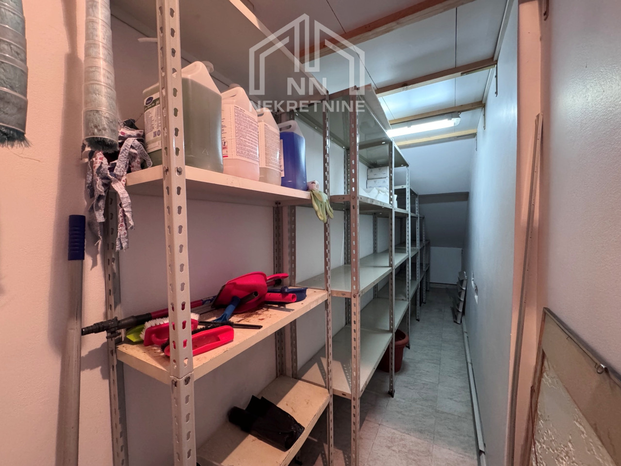 NN Nekretnine : Stambeno - poslovni objekat - Grbavica 25