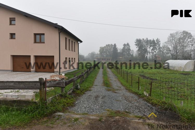 ŽIVINICE-STRAŠANJ - Kvalitetna zemljišna parcela 1778 m2 3
