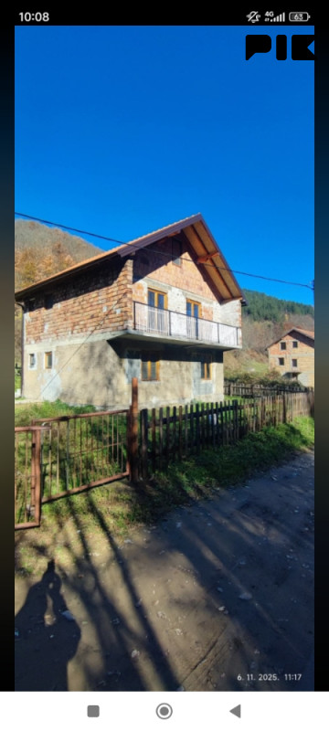 Kuća sa okucnicom 2