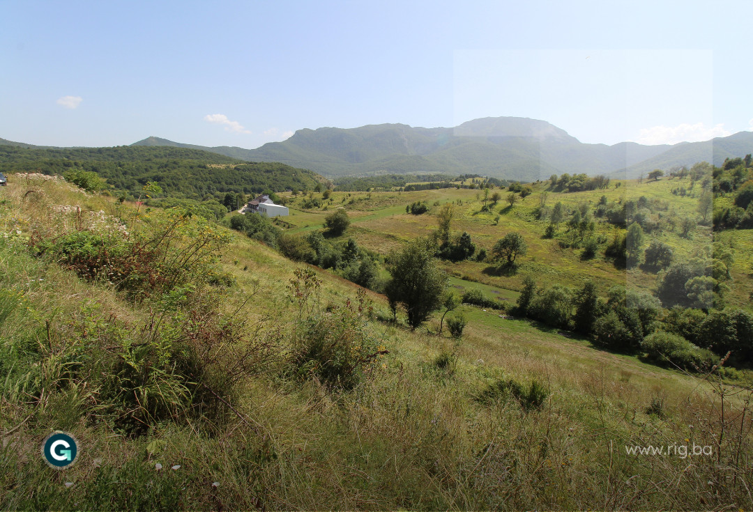 ZEMLJIŠNA PARCELA / Dejčići / Trnovo / PRODAJA 4