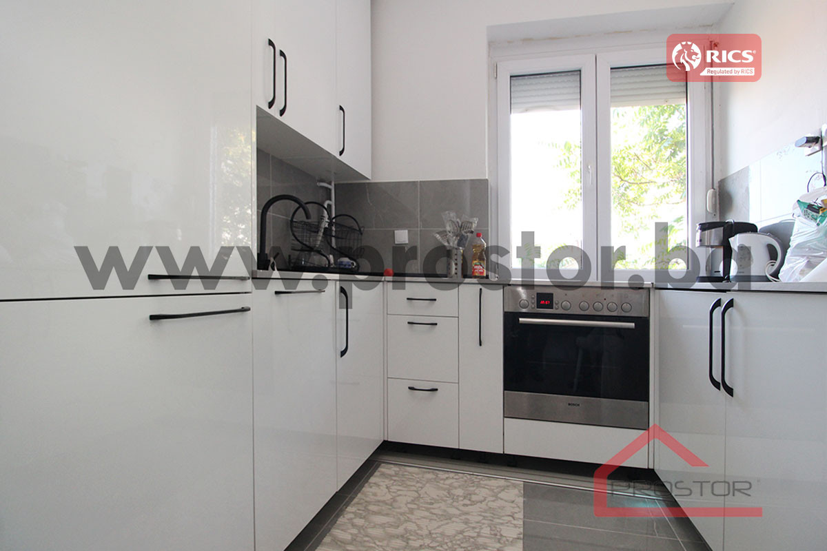 PROSTOR izdaje: Trosoban stan, 64m2, Marijin Dvor 3