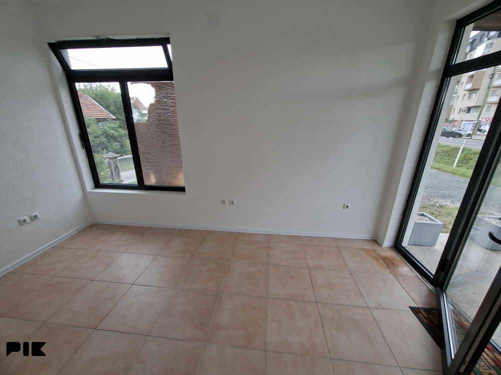 Poslovni prostor Živinice 6
