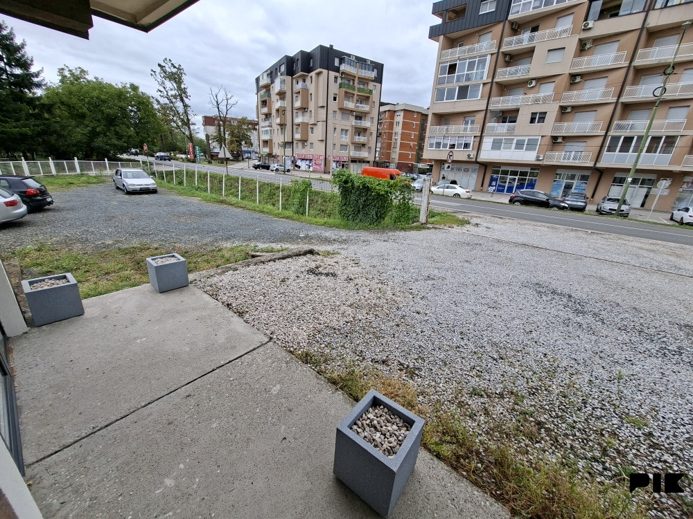 Poslovni prostor Živinice 2
