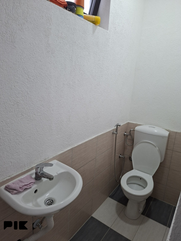 Poslovni prostor Živinice 7