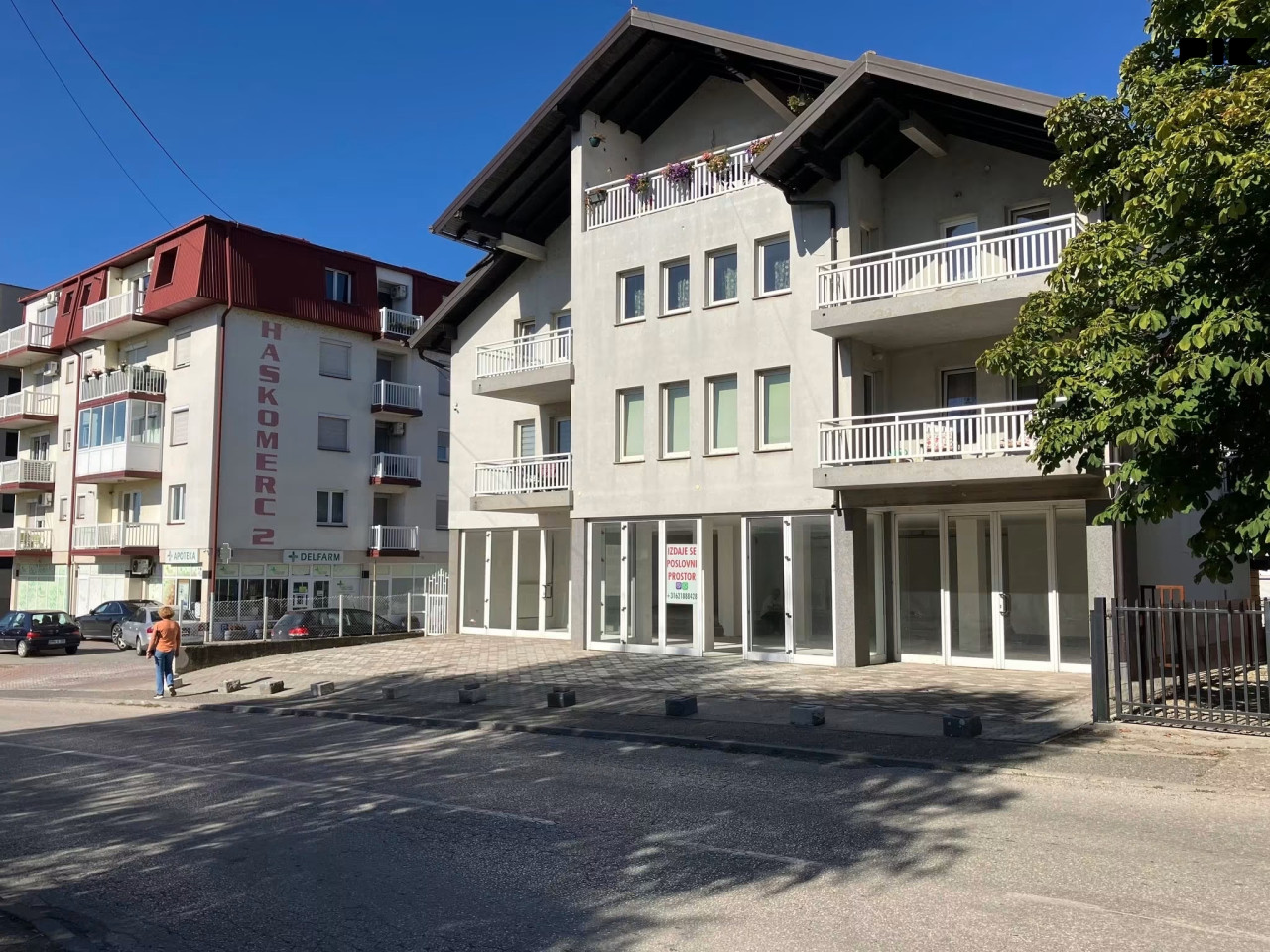 Poslovni prostor, 180 m²