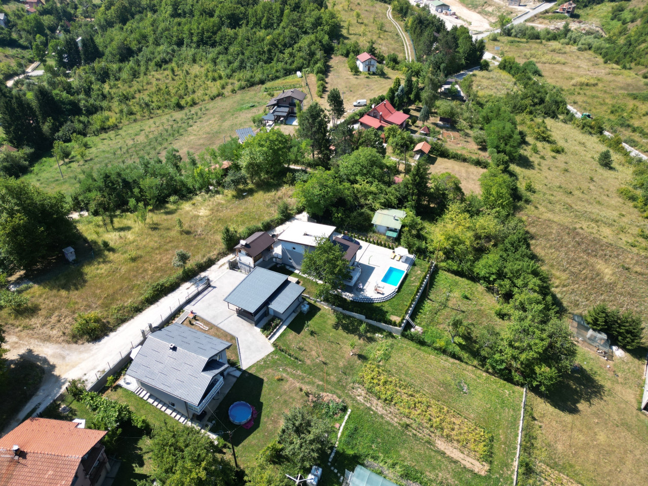 NN Nekretnine : Kuća / vikendica sa bazenom - Rakovica / Ilidža 6