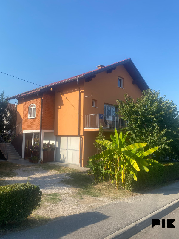 Izdavanje sprata kuće Paprikovac Banja Luka