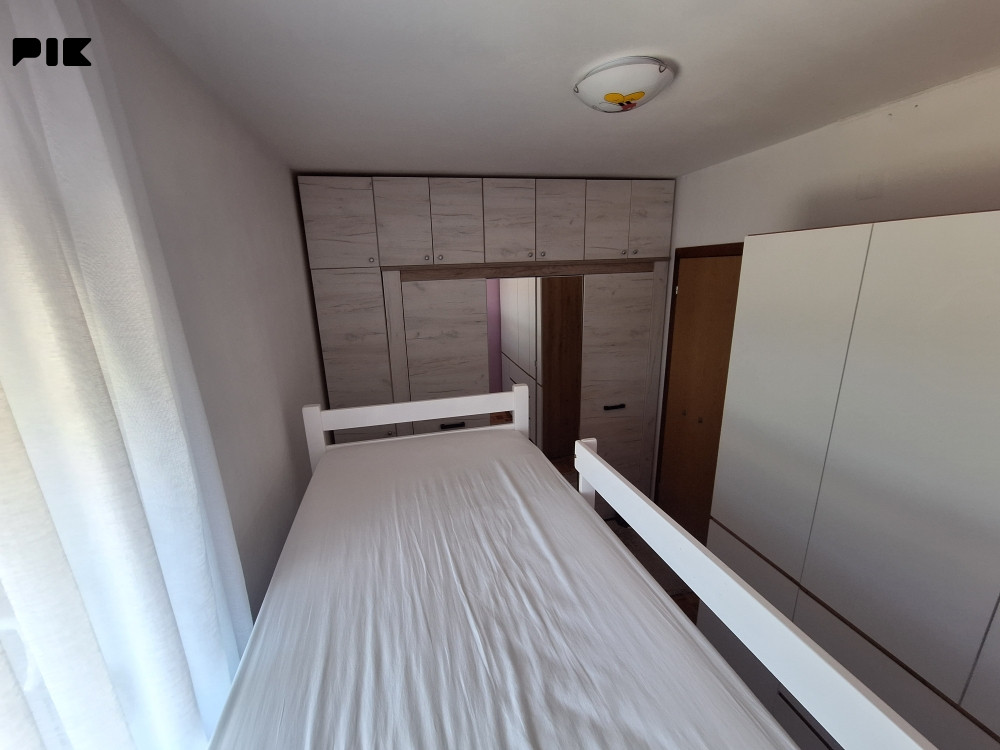 Namješten stan na keju 40m2 6