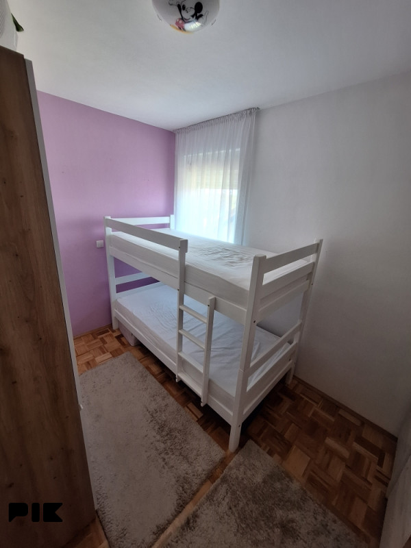 Namješten stan na keju 40m2 9