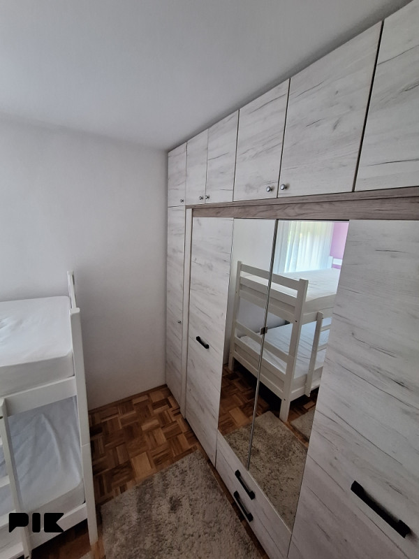 Namješten stan na keju 40m2 8