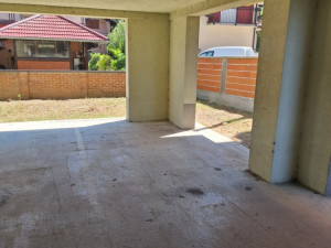Namješten stan na keju 40m2, sa privatnim garažnim mjestom photo 2