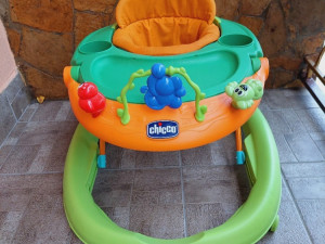 HODALICA  za bebe GURALICA CHICCO noviji model  top stanje