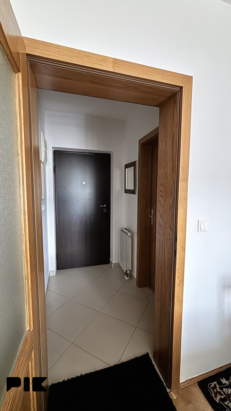 PRODAJA OPREMLJENOG STANA SA OTVORENIM POGLEDOM- Tibra 2