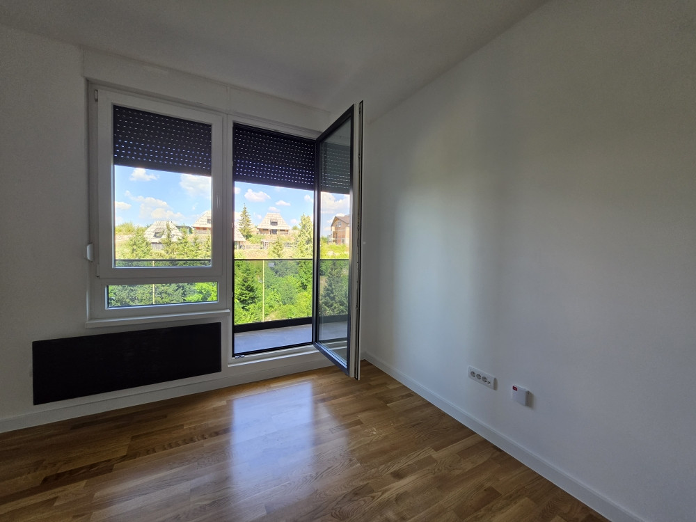 Trosoban nov apartman prodaja Trebević 5