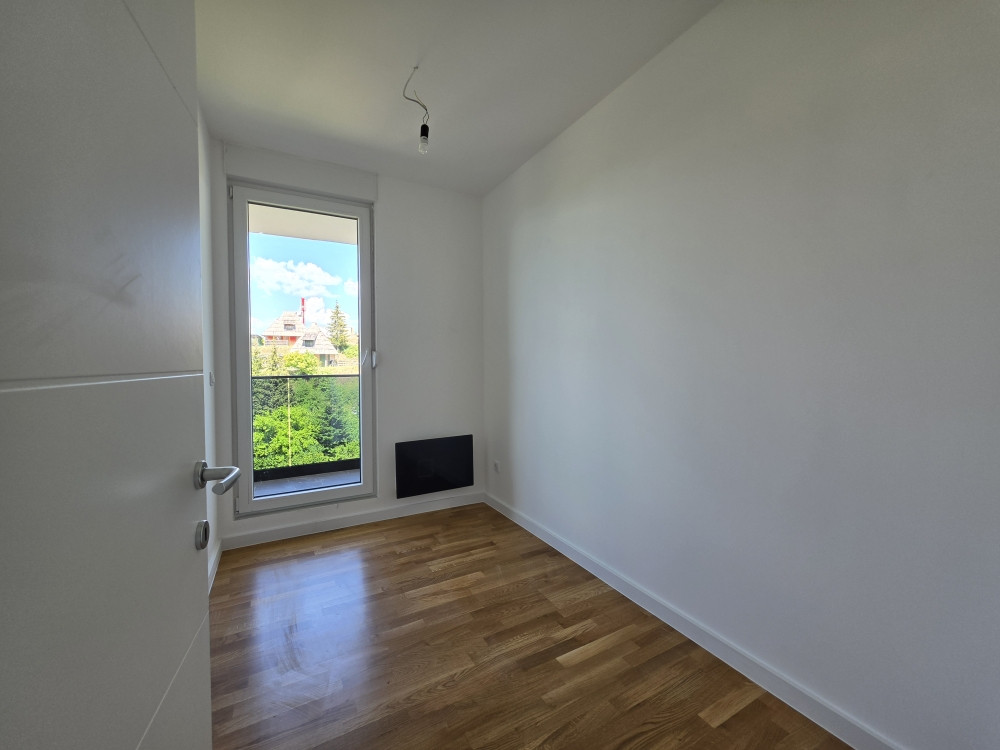 Trosoban nov apartman prodaja Trebević 11