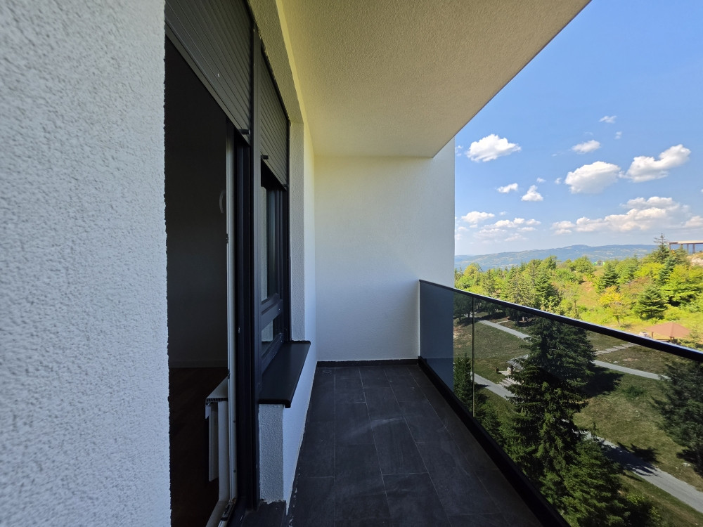 Trosoban nov apartman prodaja Trebević 19