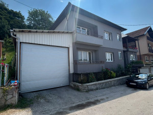 Porodična kuća 200m2 - 2 garaže - Ilijaš - Gradsko područje photo 4