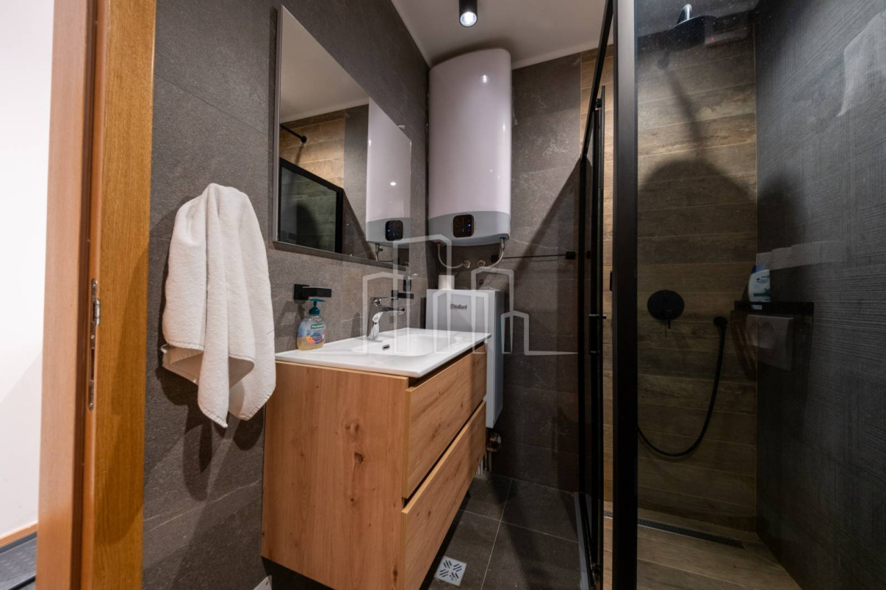 JAHORINA  DVOSJED  Penthouse apartman 49m2  2 spavaće sobe 8