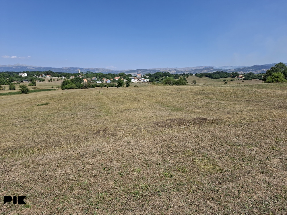 Zemljište povrsine 6419m2 i 3097m2