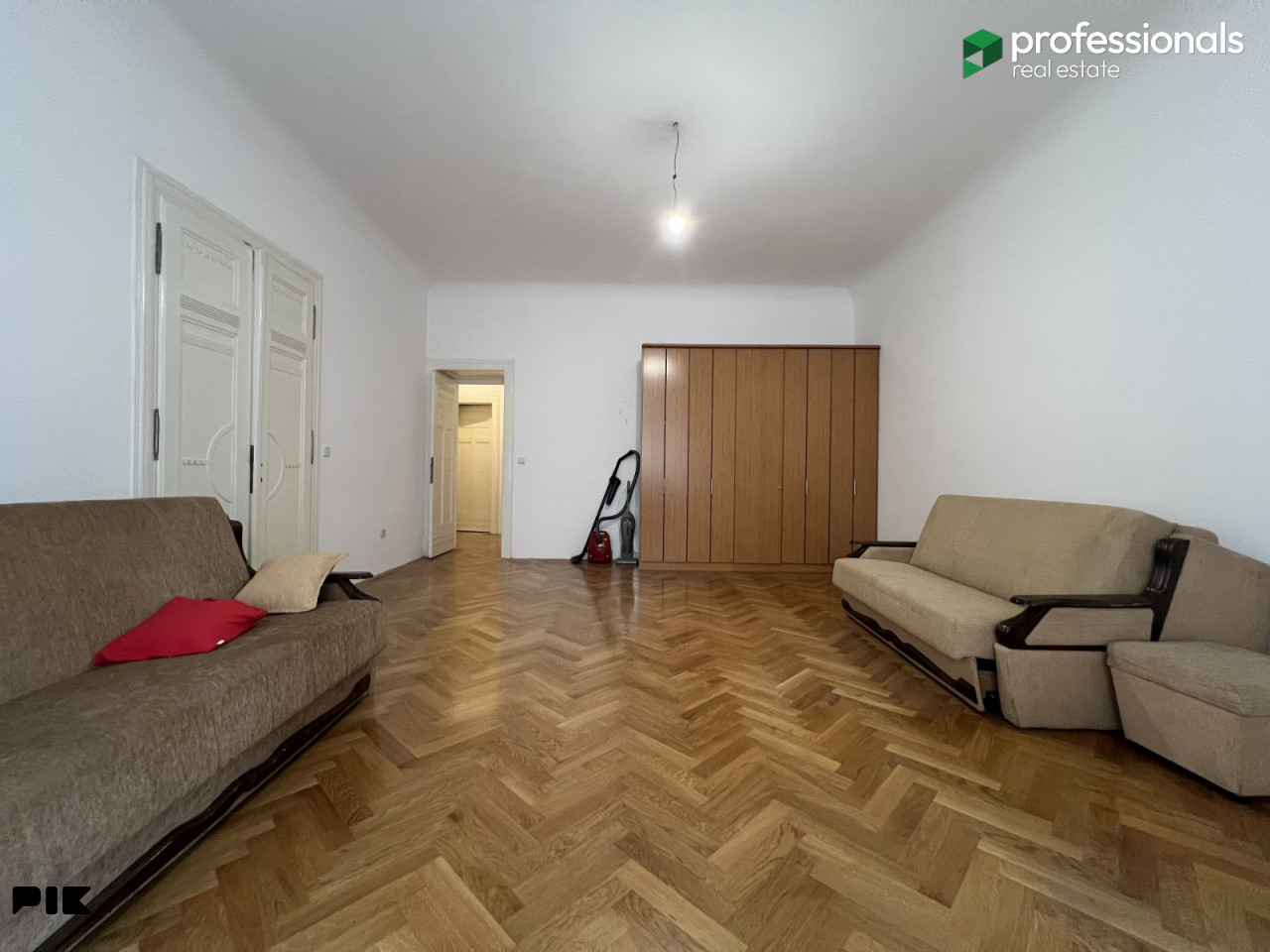 Renoviran stan Marijin Dvor Centar Sarajevo 9
