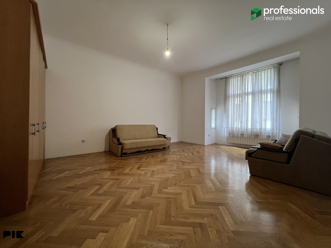 Renoviran stan Marijin Dvor Centar Sarajevo 11