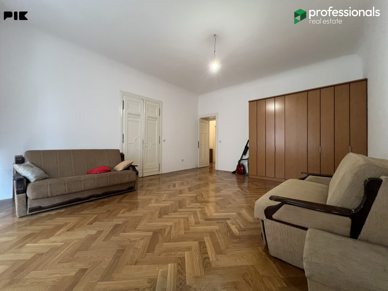 Renoviran stan Marijin Dvor Centar Sarajevo 12