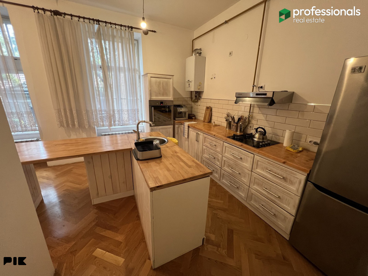 Renoviran stan Marijin Dvor Centar Sarajevo 18