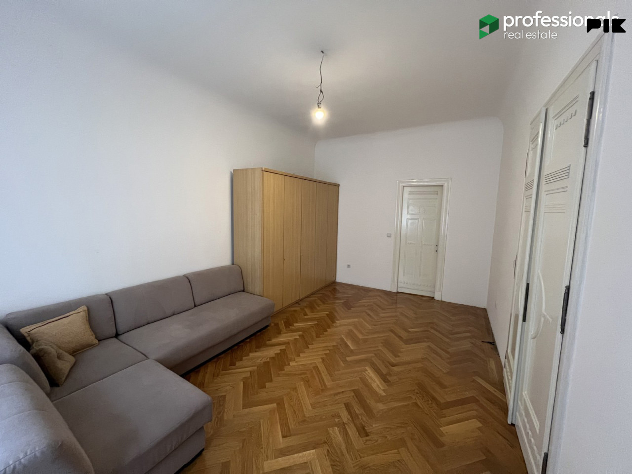 Renoviran stan Marijin Dvor Centar Sarajevo 21
