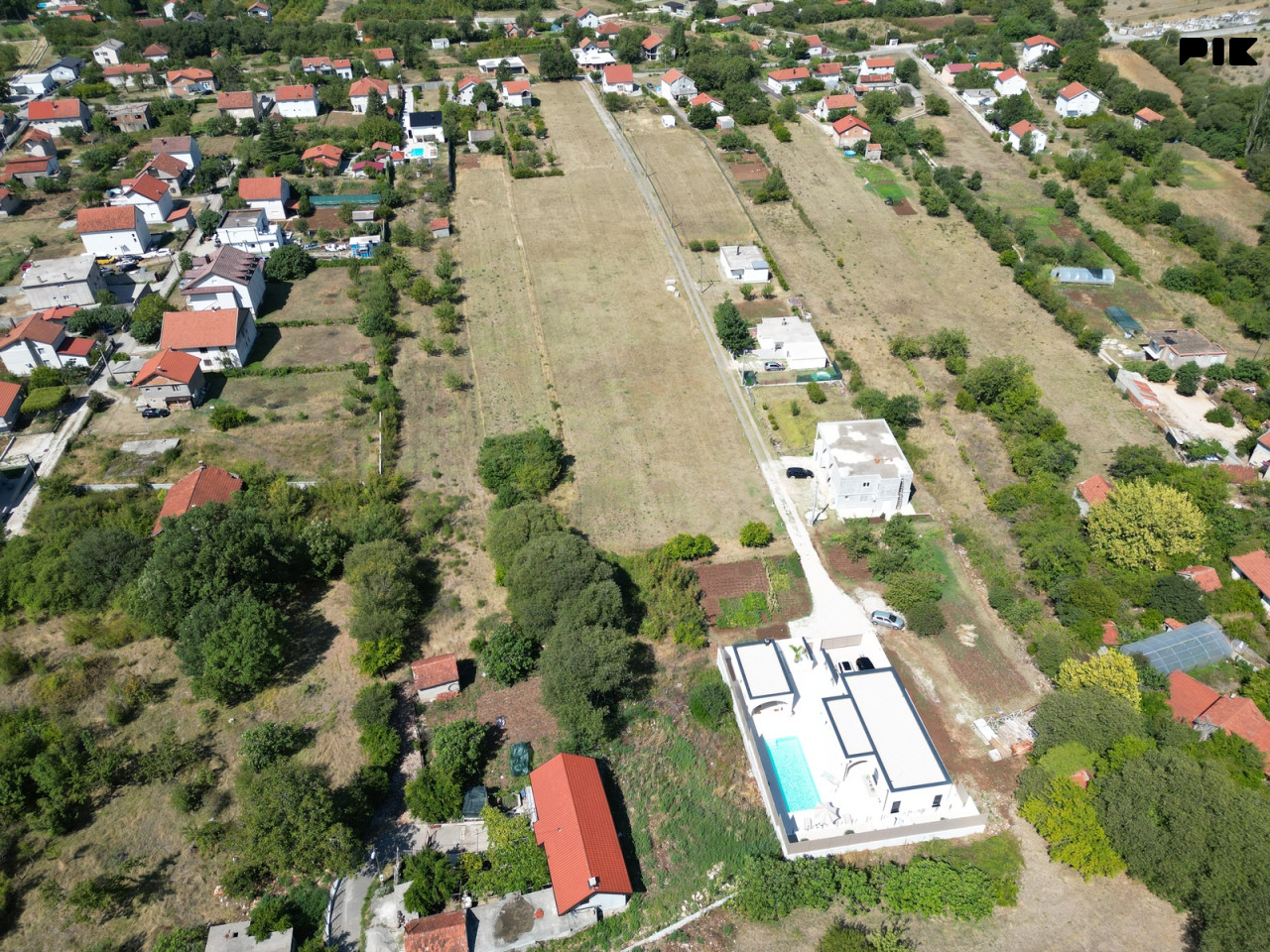 Parcela od 2000m2 sa mogućnošću proširenja za još cca 2000m2 2