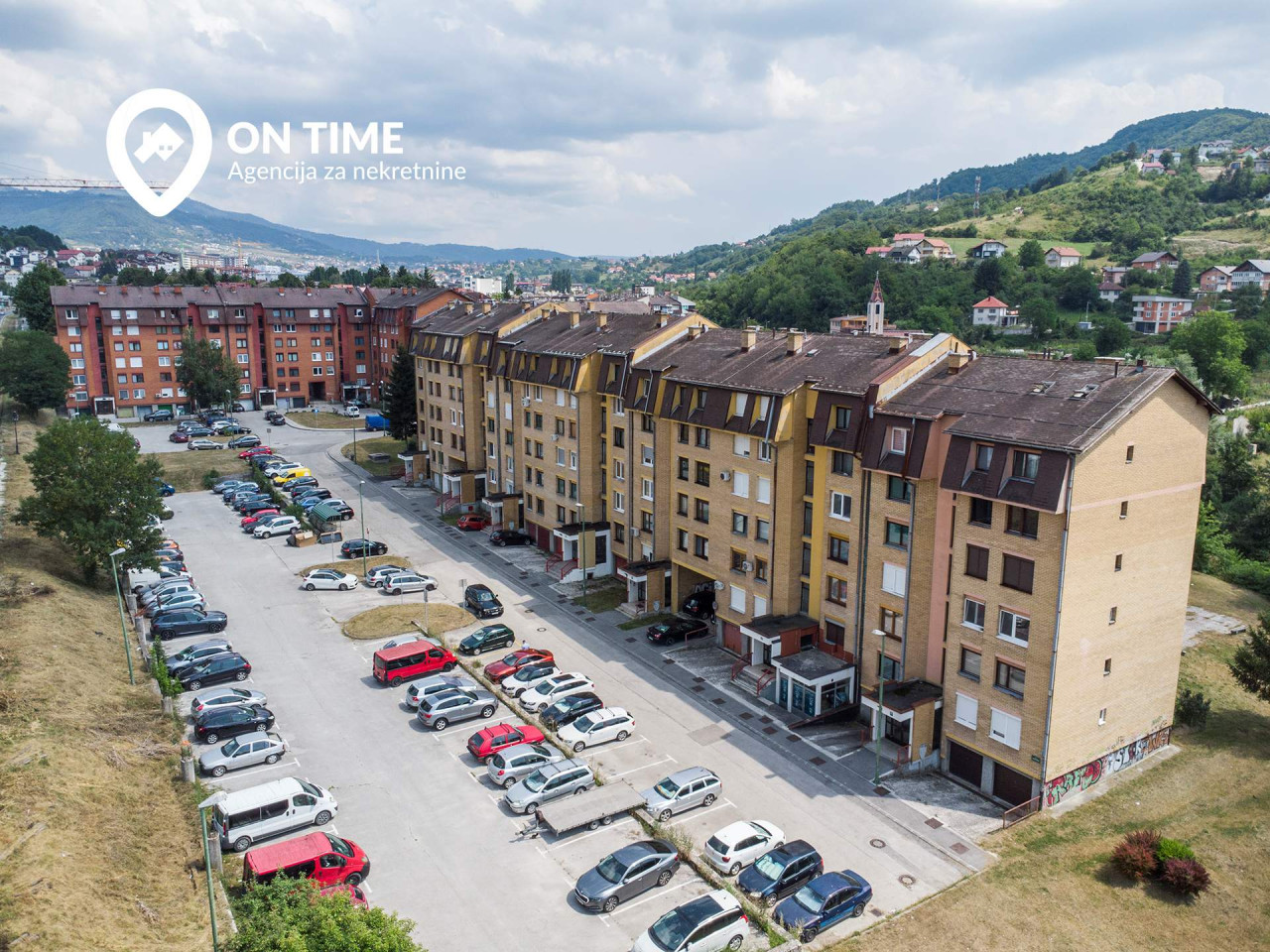 ON TIME prodaje: Renoviran trosoban stan Sarajevo Vogošća photo 3
