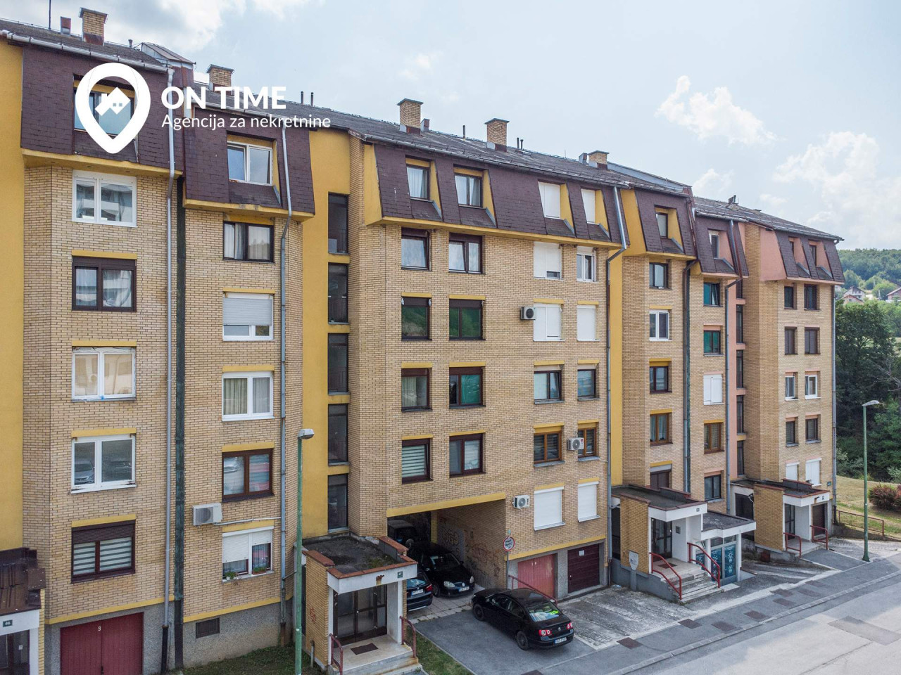 ON TIME prodaje: Renoviran trosoban stan Sarajevo Vogošća photo 2