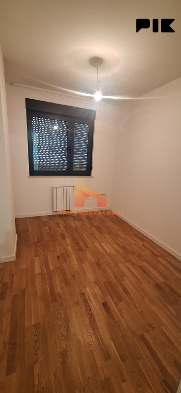 Stan Banja Luka 92m2 - NENAMJEŠTEN 12