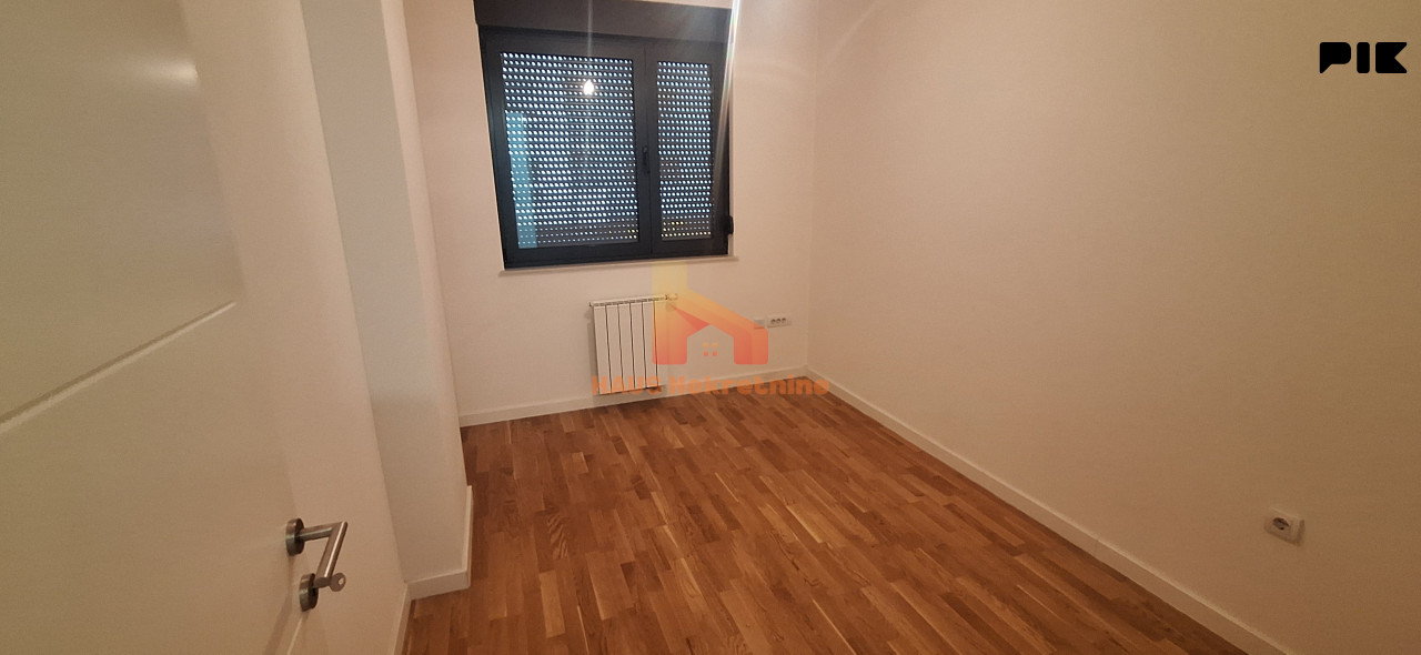 Stan Banja Luka 92m2 - NENAMJEŠTEN 13