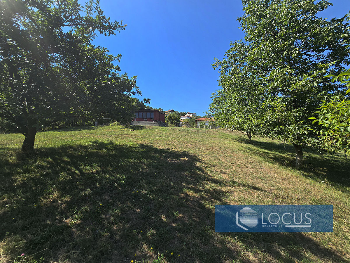 LOCUS: Zemljište površine 1.788m2, Dobroševići, N. Grad 8