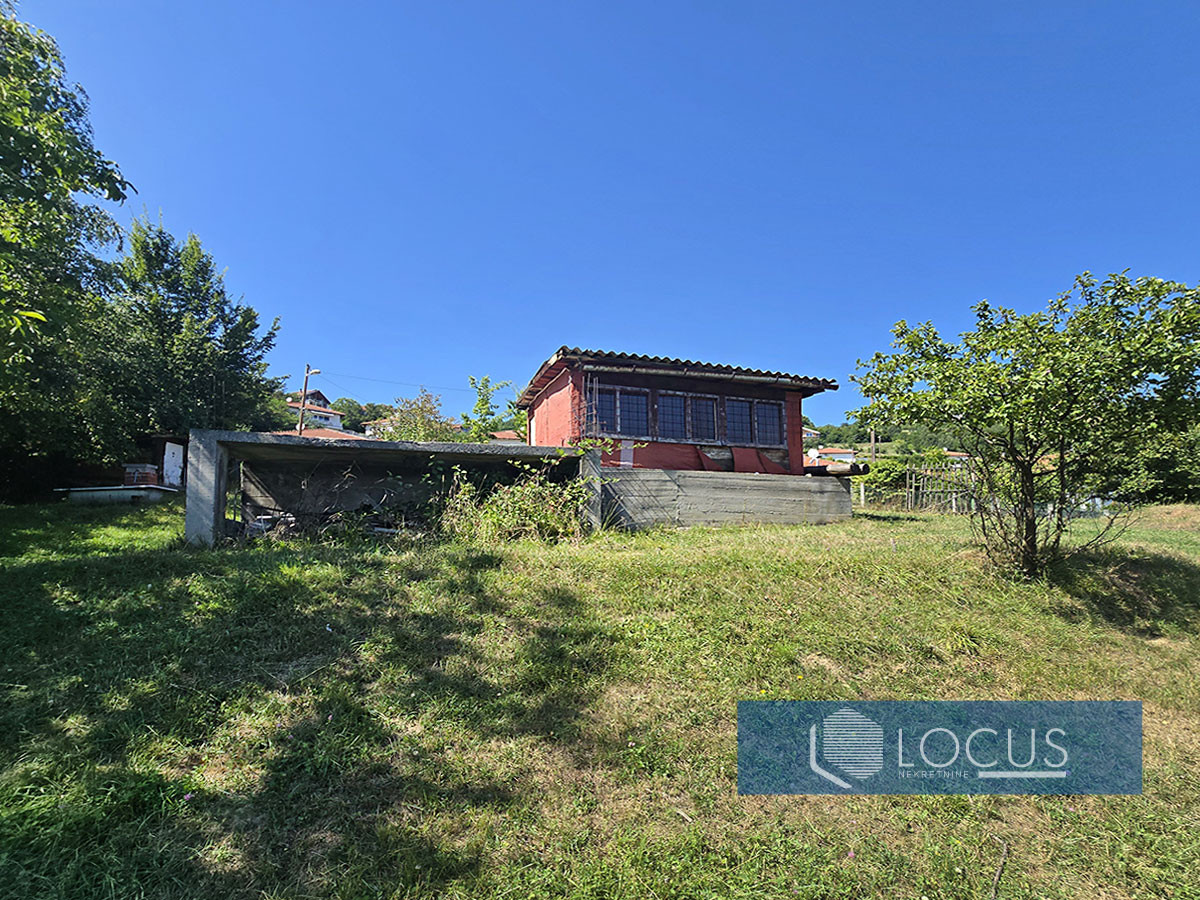 LOCUS: Zemljište površine 1.788m2, Dobroševići, N. Grad 9