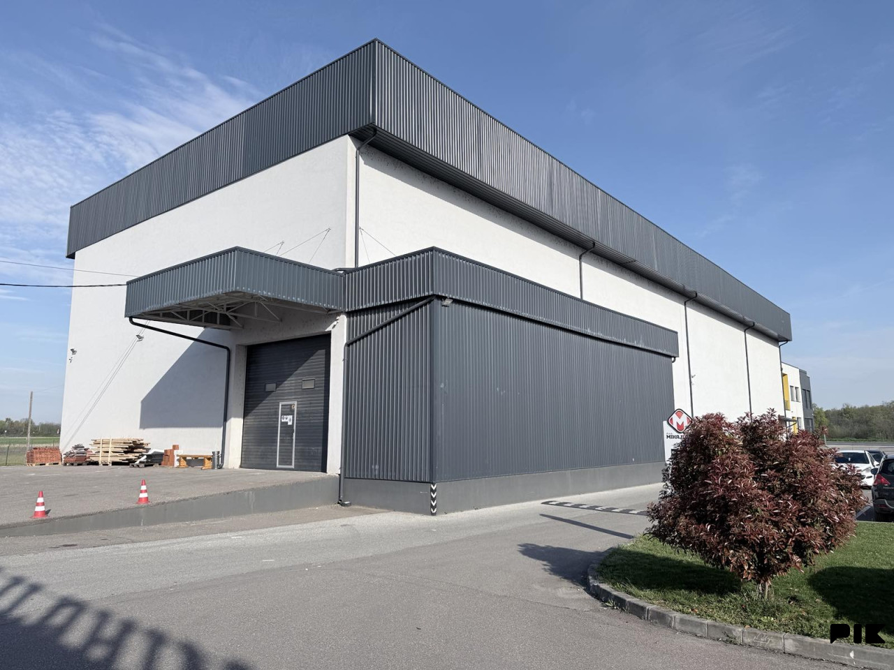 Poslovni objekat/skladiše/hale Bijeljina 1800m2 5