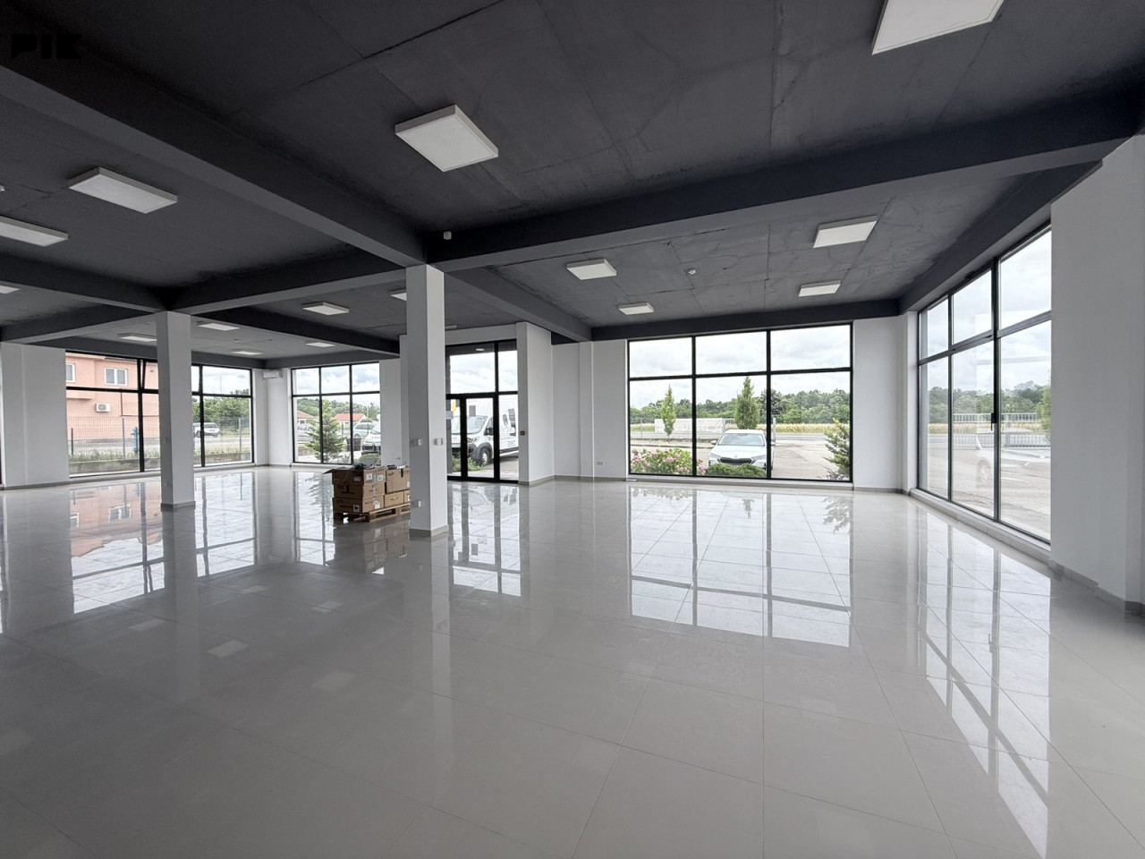 Poslovni objekat/skladiše/hale Bijeljina 1800m2 11