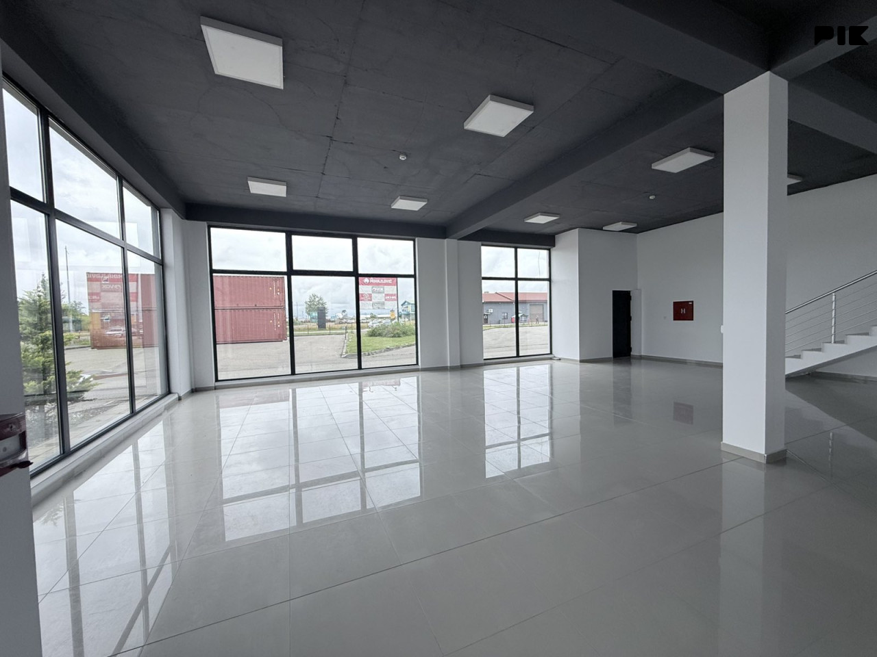 Poslovni objekat/skladiše/hale Bijeljina 1800m2 12