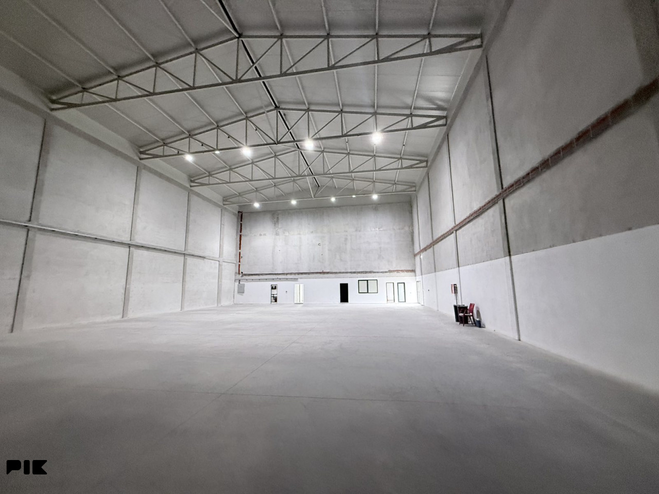 Poslovni objekat/skladiše/hale Bijeljina 1800m2 17