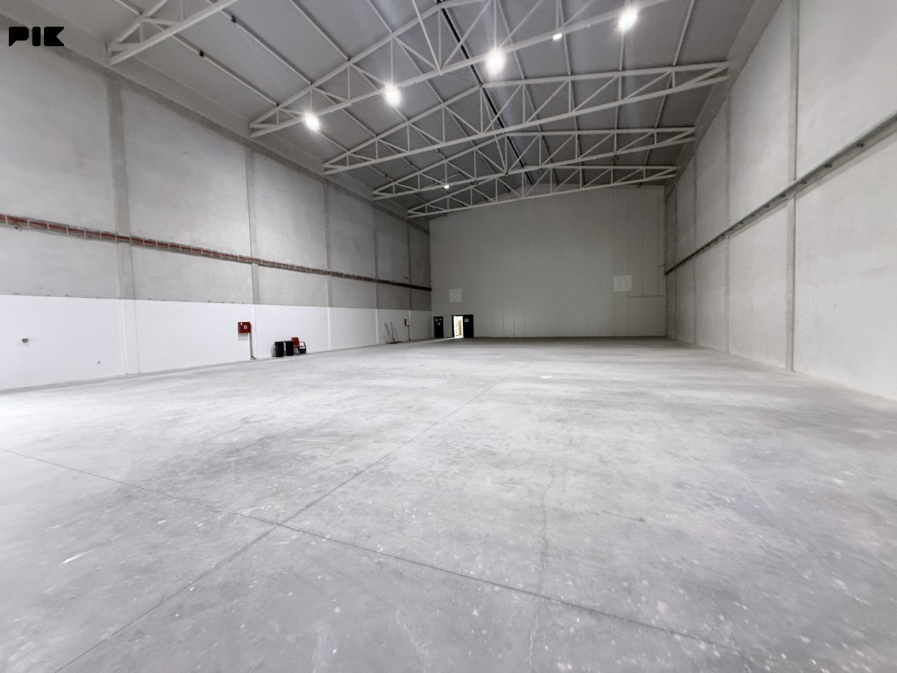 Poslovni objekat/skladiše/hale Bijeljina 1800m2 18