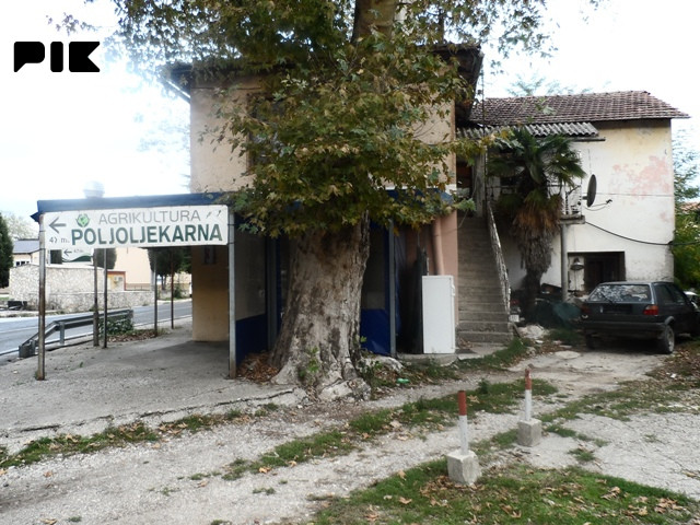Kuća sa zemljištem Domanovići 9